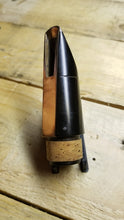 Load image into Gallery viewer, Beautiful Goldbeck &amp; Co. Chicago ILL Clarinet Mouthpiece
