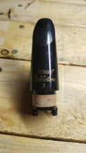 Load image into Gallery viewer, Selmer Goldentone 3 Bb Clarinet Mouthpiece
